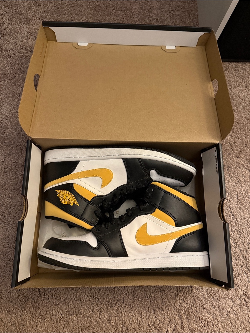 Nike Air Jordan 1 Mid - Black, White & Yellow